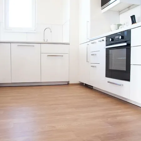 Prostorný 3 Pokojový S Dvěma Terasami * Praga