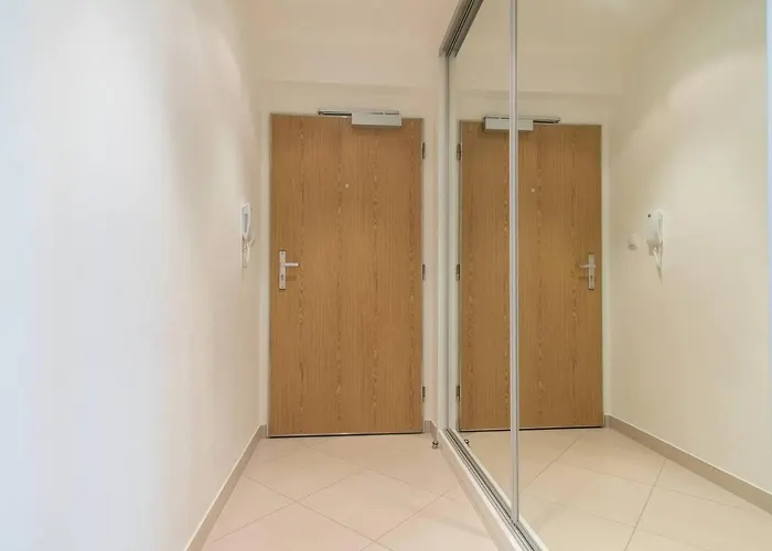 Spacious 3- With Two Terraces *