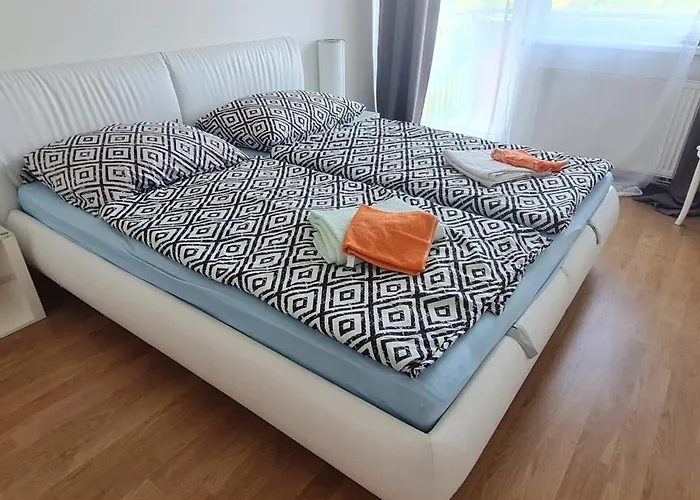 Spacious 3- With Two Terraces Apartament Praga