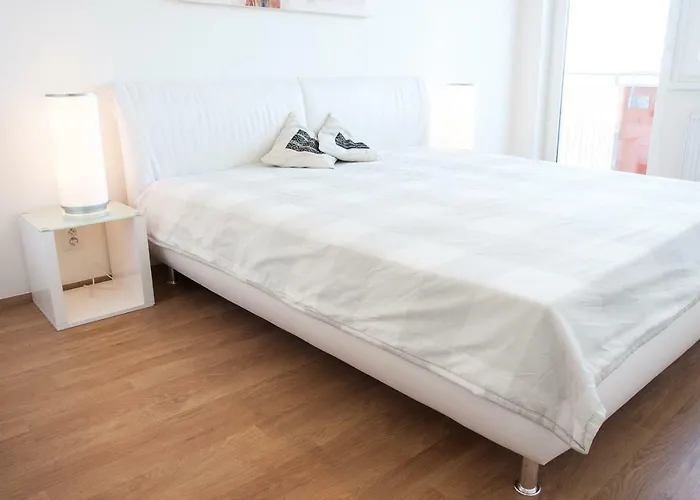 Spacious 3- With Two Terraces Apartament *