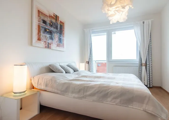 Spacious 3- With Two Terraces *