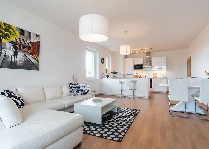 Spacious 3- With Two Terraces *