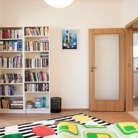 Spacious 3- With Two Terraces Prag