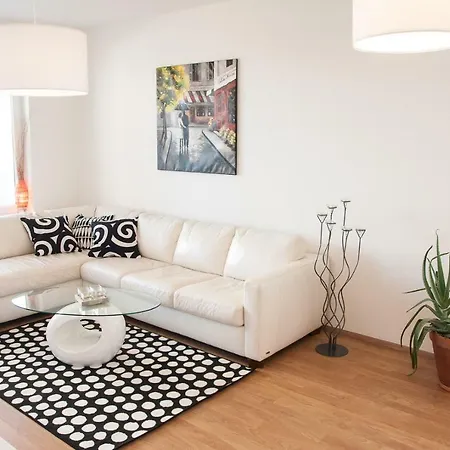 Spacious 3- With Two Terraces Lejlighed Prag